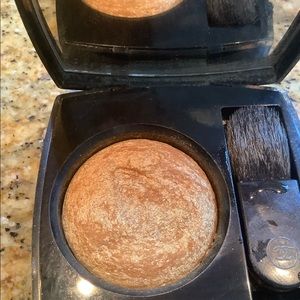 Eldorado 24k gold highlighting powder